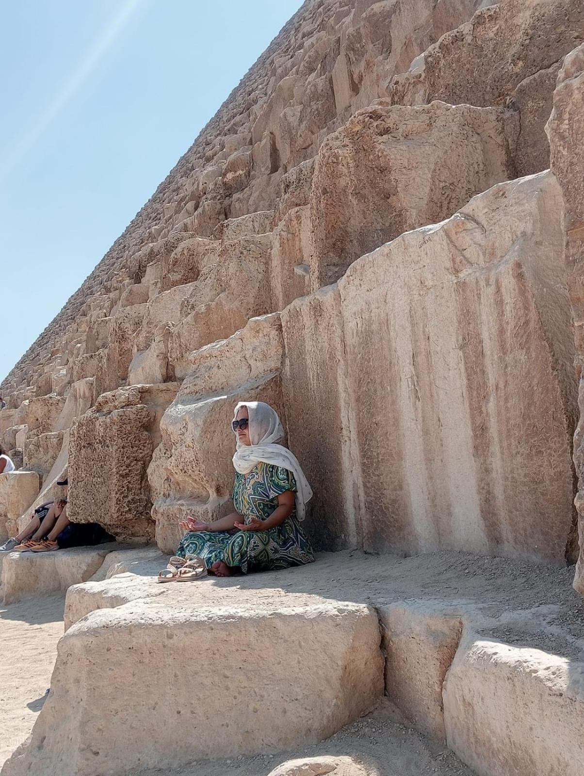 Momen Pyramids Inn Kafret el-Gabal Exteriér fotografie